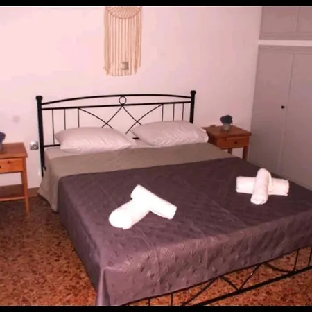 Develi * Parikia (Paros)